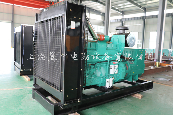 500kw重慶康明斯柴油發(fā)電機(jī)組圖片